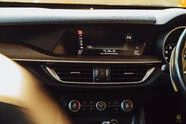 Alfa Romeo Stelvio 5||842