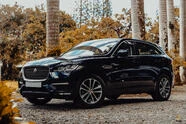 Jaguar F-Pace 1||1640