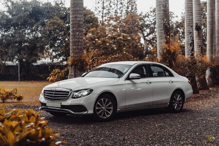 Mercedes-Benz E200 E-class