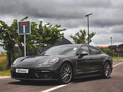 Porsche Panamera 4 2023