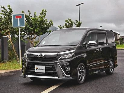 Toyota Voxy ZS 2021