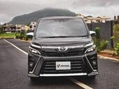 Toyota Voxy 2||1861
