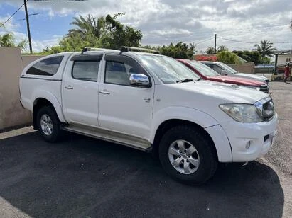Toyota Hilux 3.0 (Canopy)