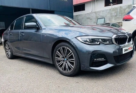 BMW 330i