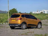 Renault Triber 4||4505