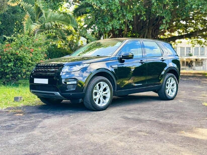 Land Rover Discovery (7-seater)