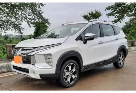 Mitsubishi Xpander Cross 7-Seater