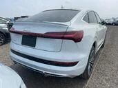 Audi Q6 e-tron 4||7196