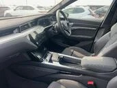 Audi Q6 e-tron 5||7203