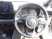 Toyota Yaris 5||7048