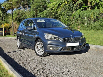 BMW 218i GRAN TOURER