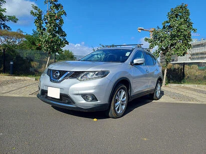 NISSAN XTRAIL – 7 Seater