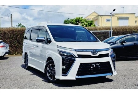 Toyota Voxy Kirameki 3