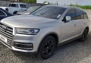 Audi Q7 2||11987