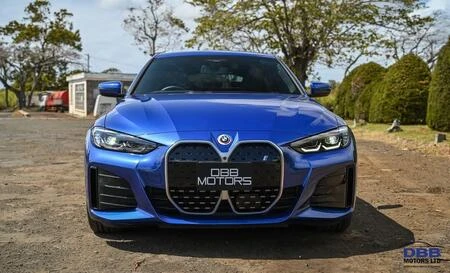 BMW i4 M40