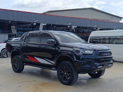 Toyota Hilux 1||17261