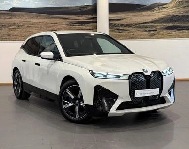 BMW iX xDrive40 Int design Atelier (Fully Electric)