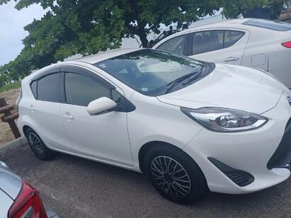 Toyota Aqua 1||18901