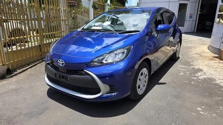 Toyota Aqua 1||21797