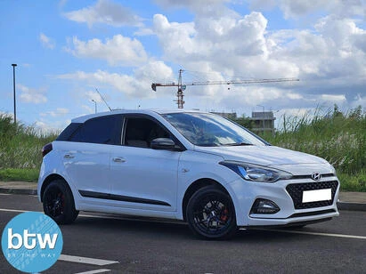 HYUNDAI #i20  - 1.2 - 2019