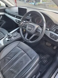 Audi A4 1||25697
