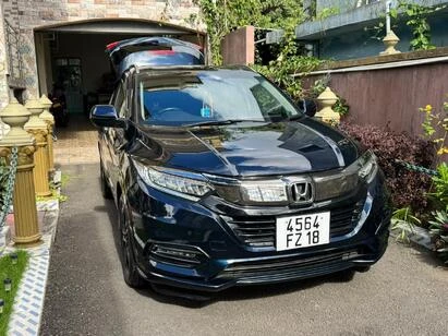 Honda Vezel 1||25376