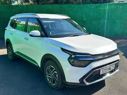 2023 Kia Carens 1.5 Diesel AT - Top Spec