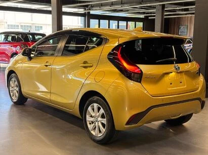 Toyota Aqua 1||25041