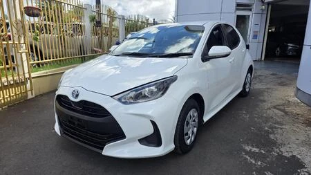Toyota Yaris 1||24882
