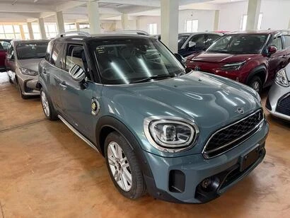 Mini Cooper cross over 2022
