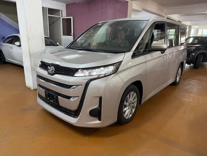 Toyota Noah G Handicap assist vehicle 7 seater