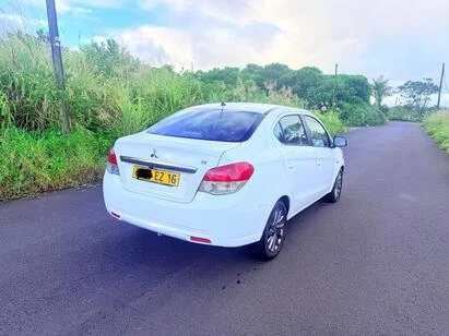 Mitsubishi attrage 2016 automatic