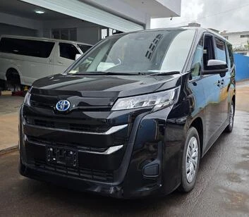 Toyota Noah 1||27619