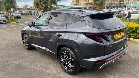 Hyundai Tucson 1||30427