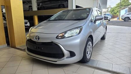 Toyota Aqua 1||30905
