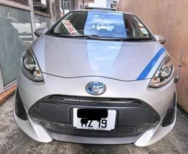 Toyota Aqua 1||32404