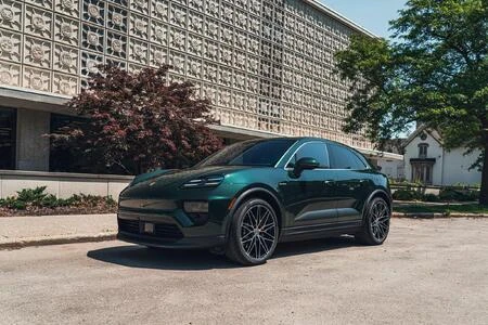 Porsche Macan 1||34575