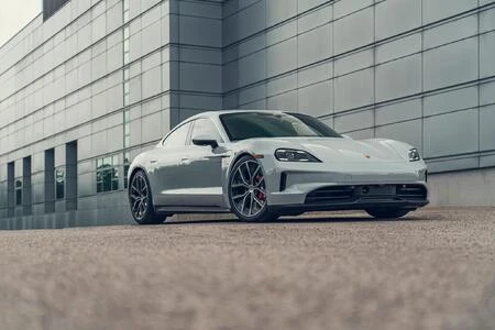 Porsche Taycan 1||34638