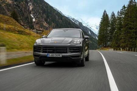 Porsche Cayenne 1||34790