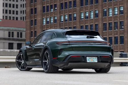 Porsche Taycan 1||34691