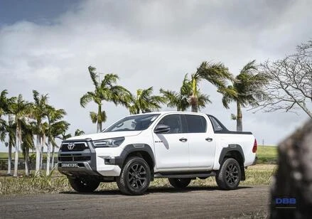 Toyota Hilux 1||35018