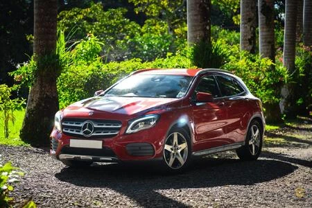 Mercedes-Benz GLA 1||38484