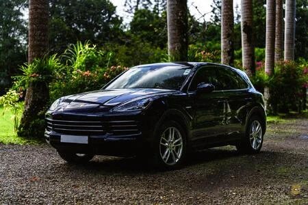 Porsche Cayenne 1||37788