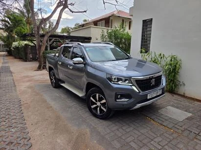 2023  Peugeot Landtrek Limited Edition - 4x4